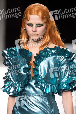 Ana Locking Fashion Show auf der Mercedes-Benz Fashion Week Madrid Autumn/Winter 2020