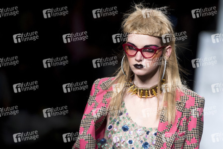 Ana Locking Fashion Show auf der Mercedes-Benz Fashion Week Madrid Autumn/Winter 2020