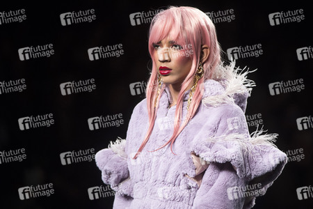 Ana Locking Fashion Show auf der Mercedes-Benz Fashion Week Madrid Autumn/Winter 2020