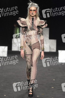 Ana Locking Fashion Show auf der Mercedes-Benz Fashion Week Madrid Autumn/Winter 2020