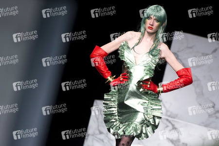 Ana Locking Fashion Show auf der Mercedes-Benz Fashion Week Madrid Autumn/Winter 2020