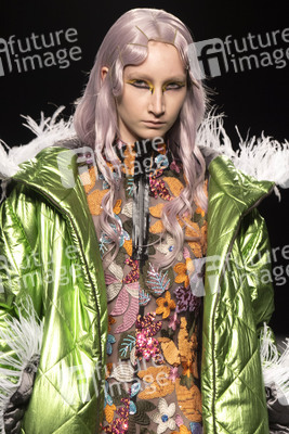 Ana Locking Fashion Show auf der Mercedes-Benz Fashion Week Madrid Autumn/Winter 2020