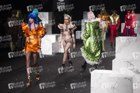 Ana Locking Fashion Show auf der Mercedes-Benz Fashion Week Madrid Autumn/Winter 2020