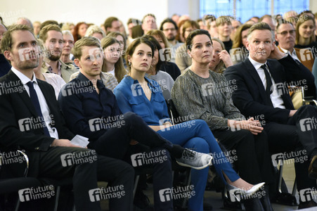 Staffel 2 Premiere 'Bad Banks' in Frankfurt