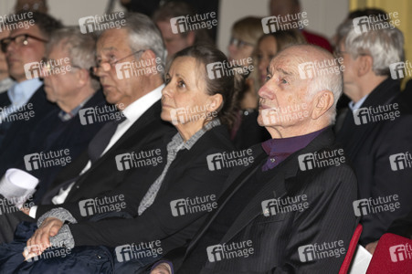 Vernissage zur Ausstellung 'Vom Flug der Freiheit' von Armin Mueller-Stahl in Kamenz