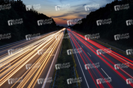 Symbolfoto Autobahn