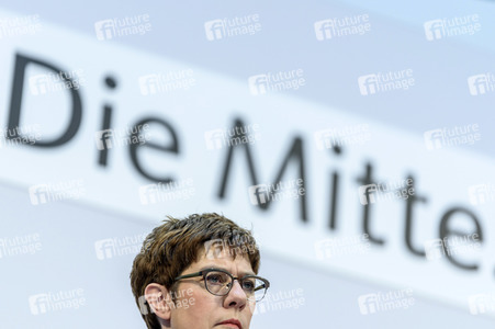 Pressekonferenz mit Annegret Kramp-Karrenbauer in Berlin