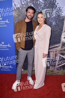 Season 7 Celebration Dinner 'Janette Oke: Die Coal Valley Saga' in Beverly Hills