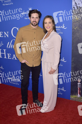 Season 7 Celebration Dinner 'Janette Oke: Die Coal Valley Saga' in Beverly Hills