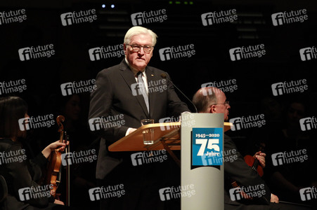 Gedenkveranstaltung zum 75. Jahrestag der Zerstörung Dresdens in Dresden