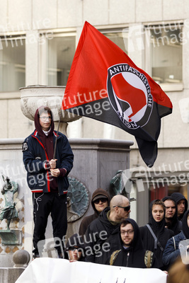 Gegendemo der Antifa in Köln
