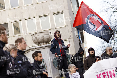 Gegendemo der Antifa in Köln