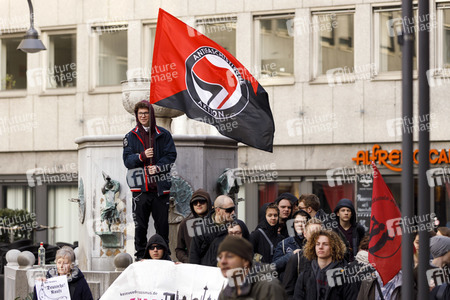 Gegendemo der Antifa in Köln