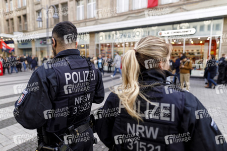 Gegendemo der Antifa in Köln