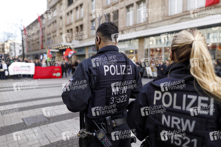 Gegendemo der Antifa in Köln