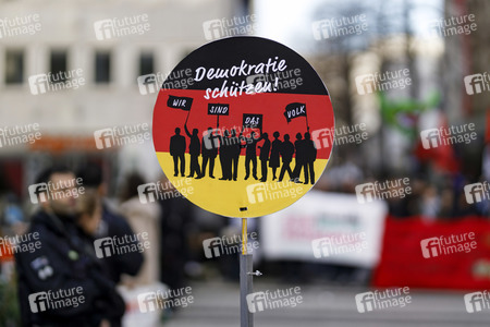 Gegendemo der Antifa in Köln