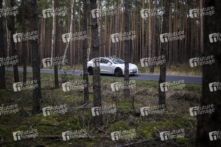 Ein Tesla Model 3 in Grünheide