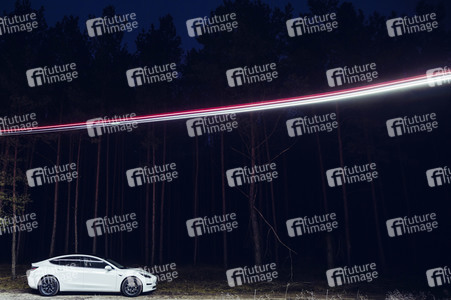 Ein Tesla Model 3 in Grünheide