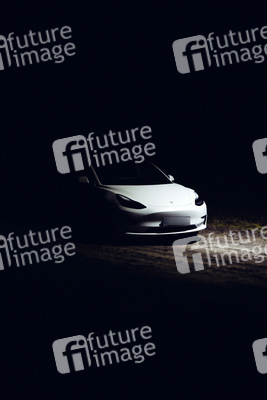 Ein Tesla Model 3 in Grünheide