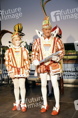 Richtfest für den Rosenmontagszug 2020 in Köln