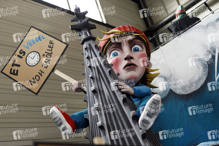 Richtfest für den Rosenmontagszug 2020 in Köln