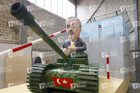 Richtfest für den Rosenmontagszug 2020 in Köln