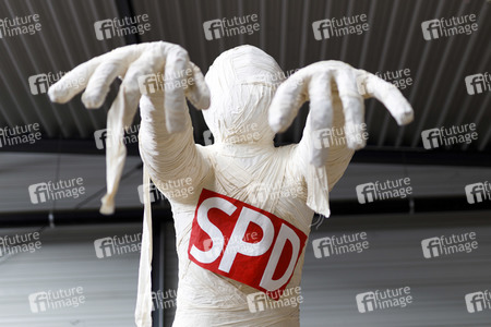 Richtfest für den Rosenmontagszug 2020 in Köln