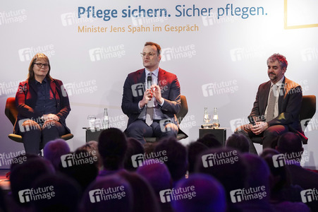 Podiumsgespräch 'Pflege sichern. Sicher pflegen' in Düren