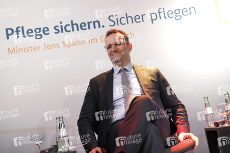 Podiumsgespräch 'Pflege sichern. Sicher pflegen' in Düren