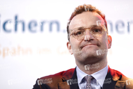 Podiumsgespräch 'Pflege sichern. Sicher pflegen' in Düren