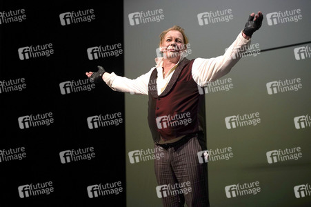 Theaterpremiere 'Affe' in Berlin
