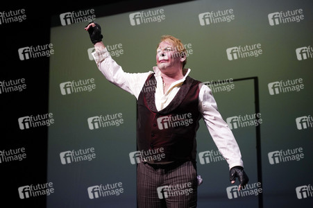 Theaterpremiere 'Affe' in Berlin