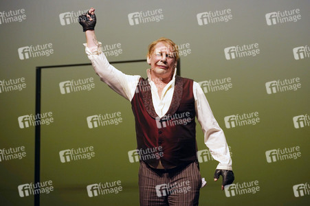 Theaterpremiere 'Affe' in Berlin