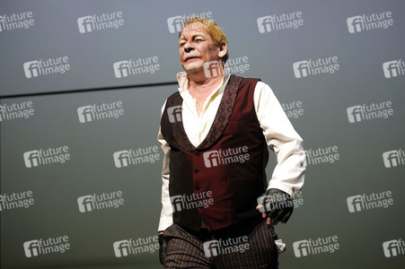 Theaterpremiere 'Affe' in Berlin