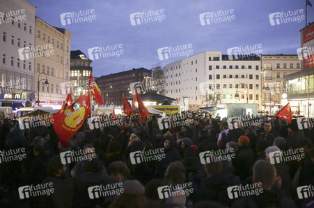 Demonstration in Gedenken an die Opfer vom rechtsextremen Anschlag von Hanau in Berlin