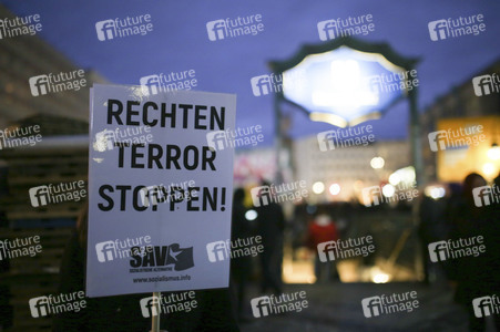 Demonstration in Gedenken an die Opfer vom rechtsextremen Anschlag von Hanau in Berlin