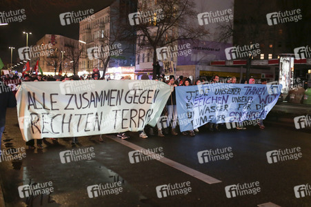 Demonstration in Gedenken an die Opfer vom rechtsextremen Anschlag von Hanau in Berlin