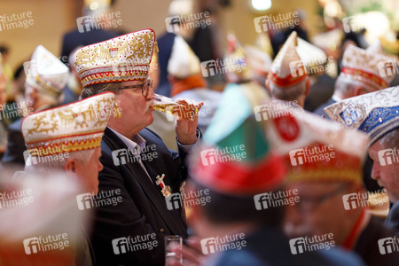 Richtfest für den Rosenmontagszug 2020 in Köln