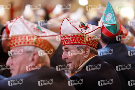 Richtfest für den Rosenmontagszug 2020 in Köln