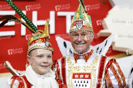 Richtfest für den Rosenmontagszug 2020 in Köln