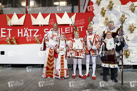 Richtfest für den Rosenmontagszug 2020 in Köln