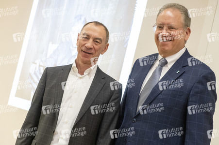 Übergabe exklusiver Materialien zu 'The Day The Clown Cried' , Berlinale 2020