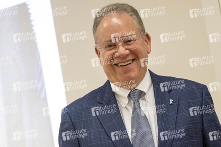 Übergabe exklusiver Materialien zu 'The Day The Clown Cried' , Berlinale 2020