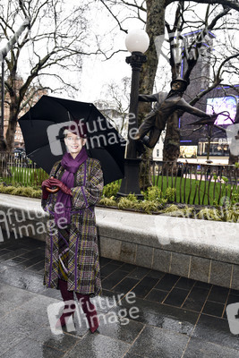 Launch des 'Scenes in the Square' Statuen-Weg in London
