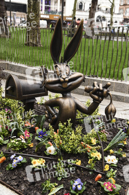 Launch des 'Scenes in the Square' Statuen-Weg in London