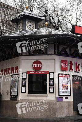 Launch des 'Scenes in the Square' Statuen-Weg in London