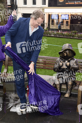 Launch des 'Scenes in the Square' Statuen-Weg in London