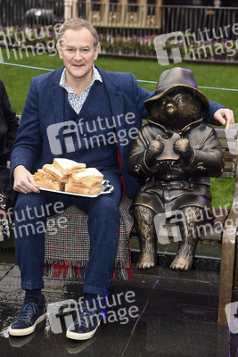 Launch des 'Scenes in the Square' Statuen-Weg in London