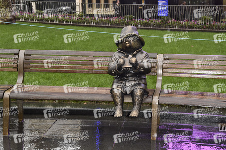 Launch des 'Scenes in the Square' Statuen-Weg in London