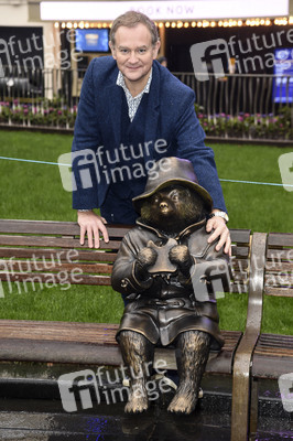 Launch des 'Scenes in the Square' Statuen-Weg in London